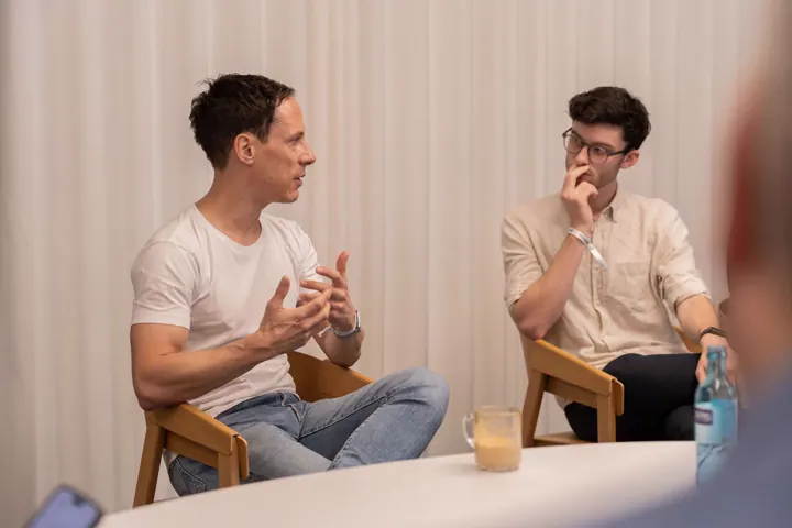 Fireside Chat in Sesseln