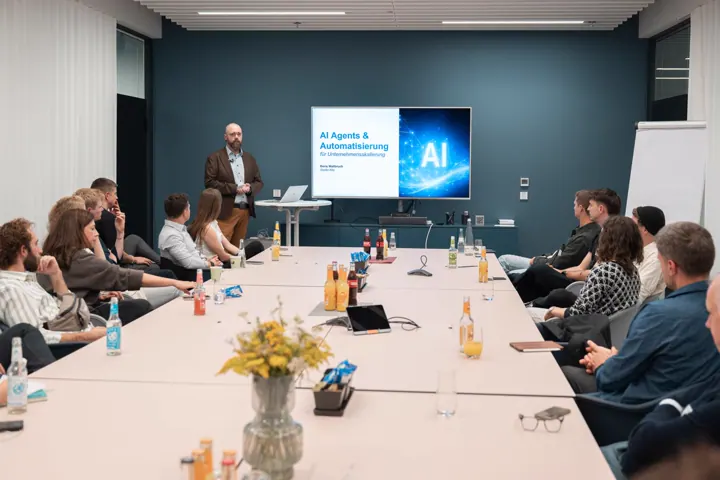 Diskussion am runden Tisch